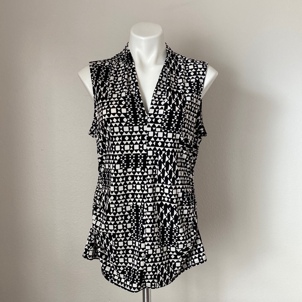 Vince Camuto Geometric V-Neck Sleeveless Black White Blouse Top Size XL